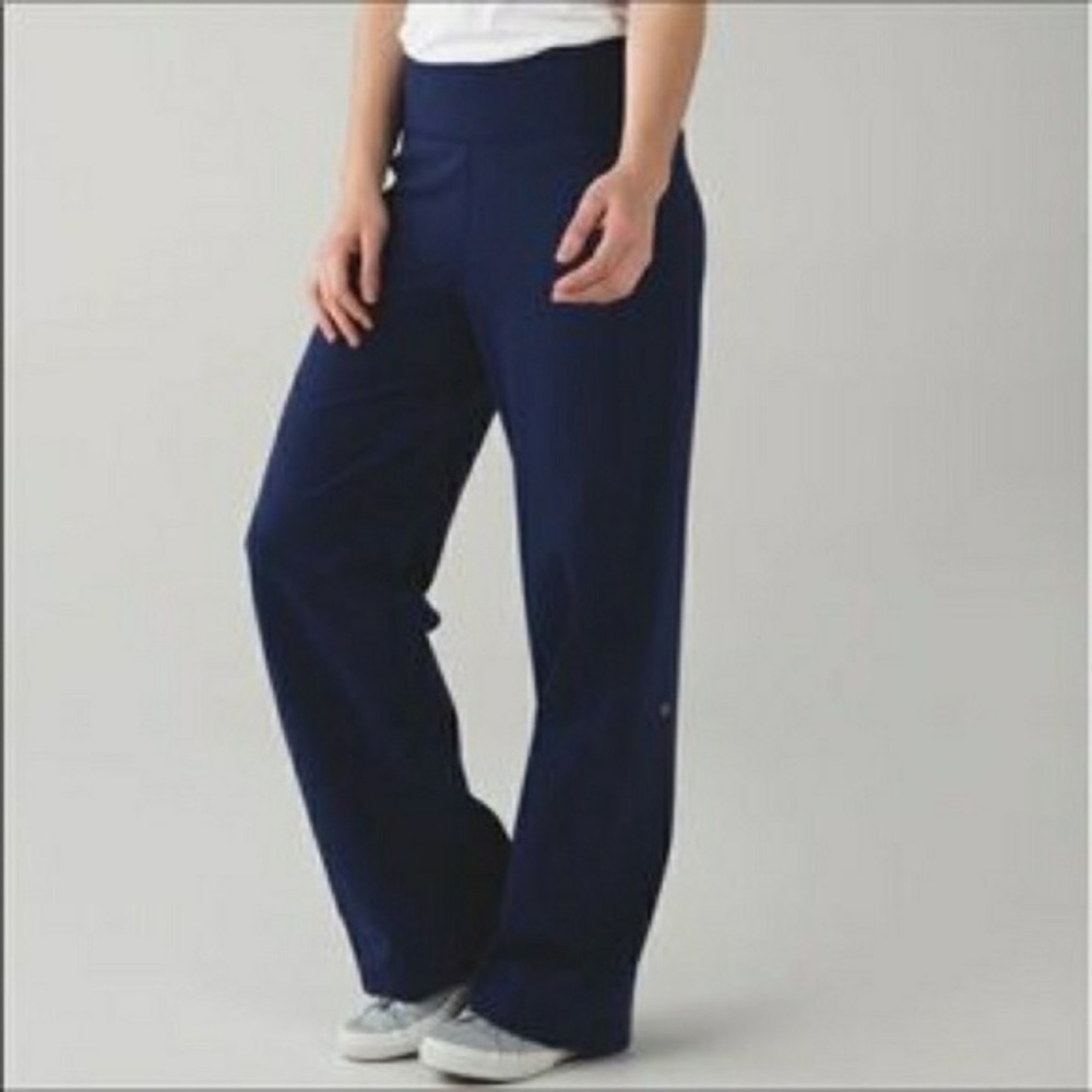 🖤Lululemon | Navy Blue Wide Leg Yoga Leggings!